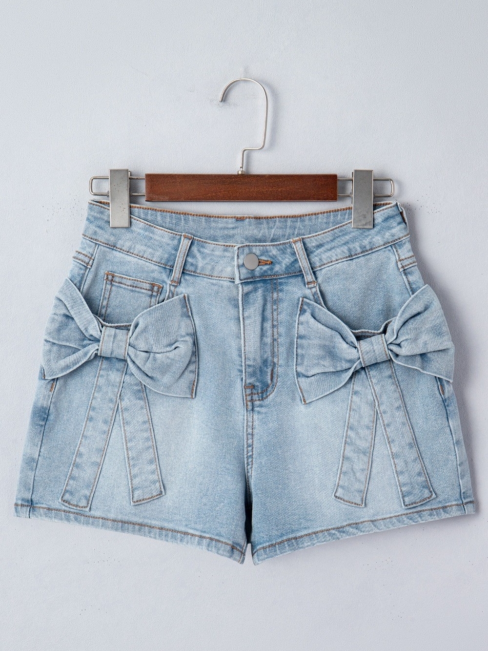 High-Rise Light Blue Denim Shorts with Bow Pockets WOMEN - Picture 3 of 10